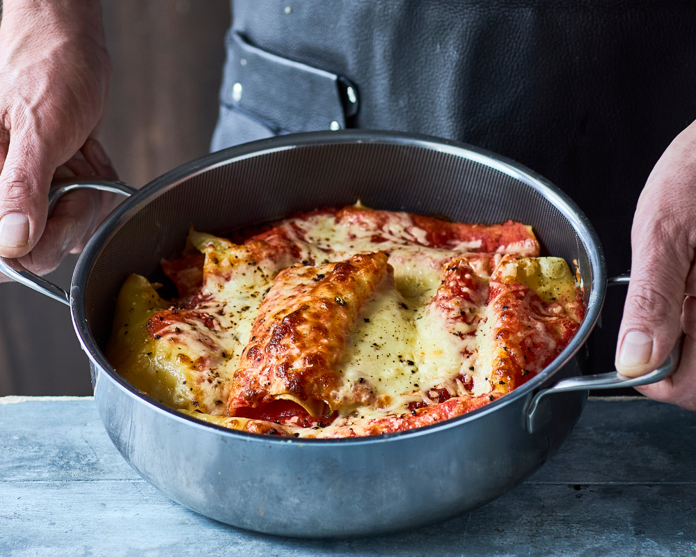 Cannelloni mit Mozzarella, Feta und Tomaten