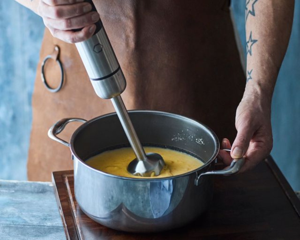 Cremige Kartoffelsuppe mit Schnittlauchöl