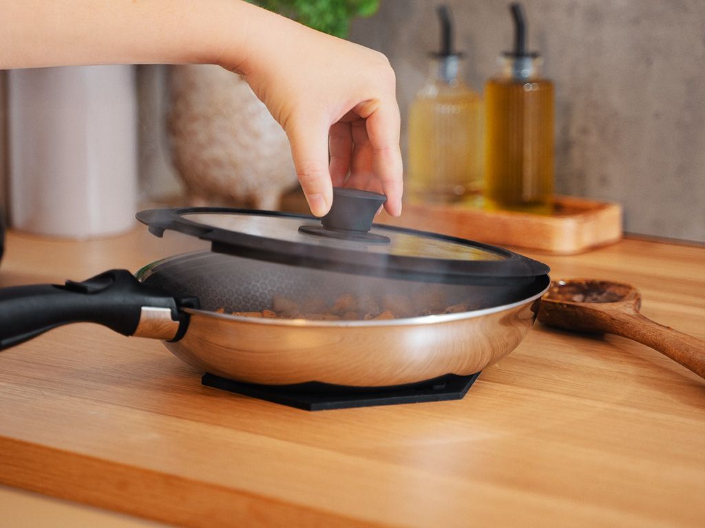 GEMISCHTE BRATPFANNE MIT ABNEHMBAREM GRIFF – 2-TEILIGES WOK-SET - 4