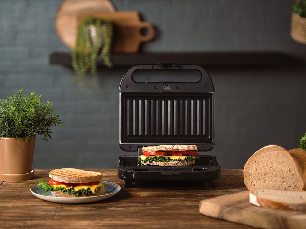4-IN-1 SANDWICHMAKER