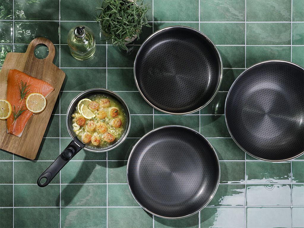 SOßENTOPF MIT ABNEHMBAREM GRIFF 18CM SET - 6