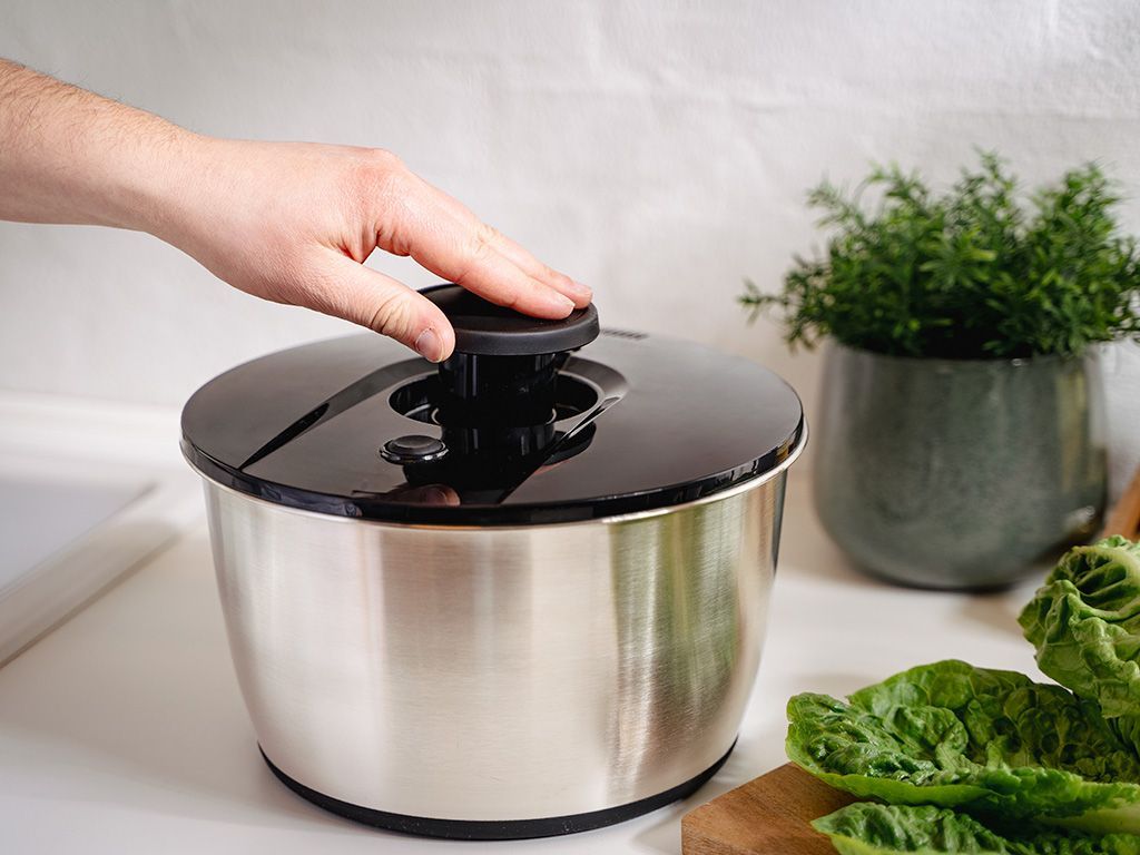 SALATSCHLEUDER AUS EDELSTAHL